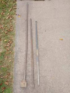 lot 388 image: Steel Spud bar