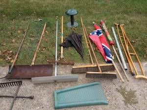 lot 391 image: Garden Tools and Flags