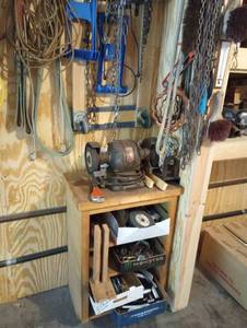 lot 399 image: Grinder & Miscellaneous