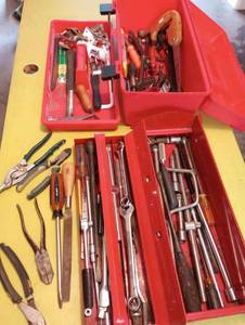 lot 422 image: Toolboxes & Assorted Tools