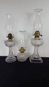 lot 89 image: Antique Kerosene Glass Lamps
