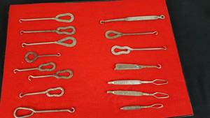 lot 132 image: Vintage Advertising Shoe Lace Pullers