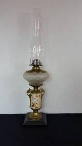 lot 33 image: Antique Kerosene Glass Composite Lamp