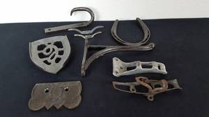 lot 52 image: Cast Iron Flag Holder