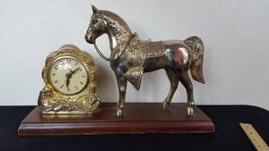 lot 73 image: Vintage New Haven Mantle Clock Copper Spratus Horse Clock