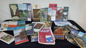 lot 240 image: Assorted Vintage Maps