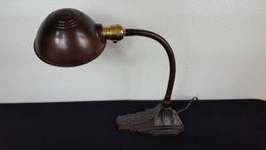 lot 242 image: Vintage Goose Neck Desk Lamp