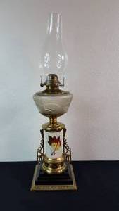lot 12 image: Antique Kerosene Glass Composite Lamp