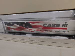 SpecCast Metal Die Cast Peterbilt 379 Case Van Trailer