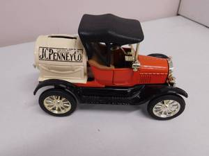 Ertl Metal Die Cast 1918 Barrel Bank