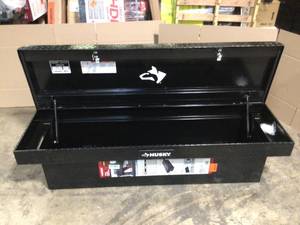 lot 5 image: 71 in. Saddles Truck Box No Keys Slight Damage  Customer Returns See Terms on Auction