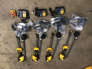 lot 17 image: Lot of 4 DEWALT 60V MAX Brushless Cordless Battery Powered Attachment Capable String Trimmer Kit,  open box 1 battery see pictures   Customer Returns See Terms on Auction