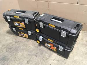Lot of 4 DEWALT 28 in. 12 Gal. Mobile Tool Box Customer Returns See Terms on Auction