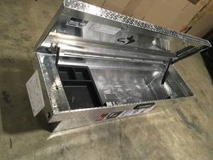 Husky 71.36 in. Diamond Plate Aluminum Full Size Crossbed Truck Tool Box Customer Returns See Terms on Auction