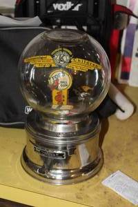 lot 388 image: Vintage Ford Gum & Machine Co Gumball Machine