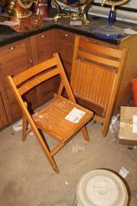 lot 366 image: Lot of (2) Wooden Folding Chairs