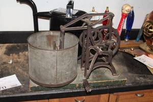 lot 370 image: Vintage Mid 1800s Starrett Food Chopper