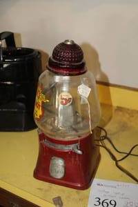 lot 369 image: Vintage Lighted Gumball Machine