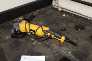 lot 409 image: DeWalt D28116 Angle Grinder