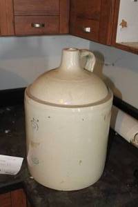 lot 469 image: Red Wing #5 Ceramic Jug