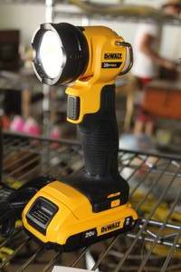 lot 429 image: DeWalt DCL040 20V Worklight with Battery