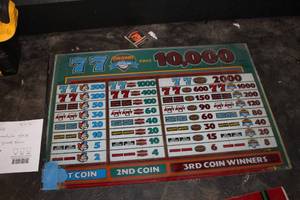 lot 416 image: 777 Grand Slam Slot Machine Glass