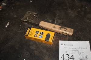 lot 434 image: Roof Stapler w DeWalt Staples 1-34 18-GA
