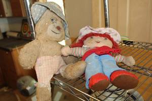 lot 453 image: Lot of (2) Vintage Dolls