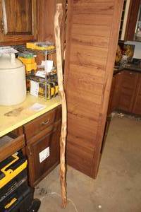 lot 520 image: Diamond Willow 60 Wooden Walking Stick