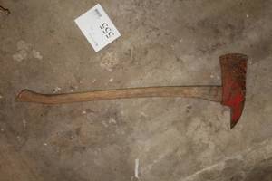 lot 555 image: 35 Firemans Axe