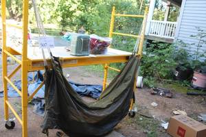 lot 507 image: The Sportsmans Guide Jungle Hammock with Netting