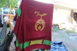 lot 541 image: Shriners Blanket
