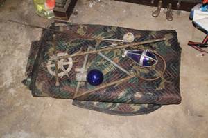 lot 574 image: Lot of (7) Vintage Outdoor Dcor Items