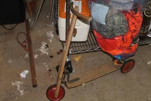 lot 566 image: Vintage Childrens Wooden Scooter