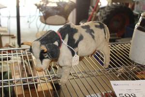 lot 598 image: Cow Battery Operated Table Dcor