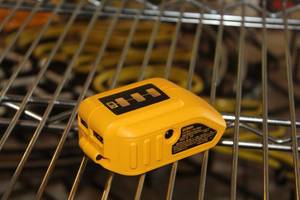 lot 642 image: DeWalt DCB091 12V20V Max USB Power Source
