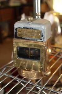 lot 647 image: Vintage U.S. Navy Mounted Compass