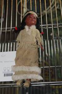 lot 595 image: Vintage 11 Native American Doll