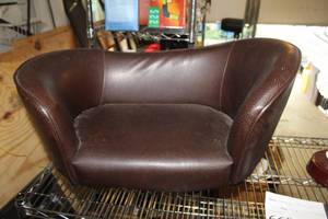 lot 660 image: Leather Mini Lounge Chair