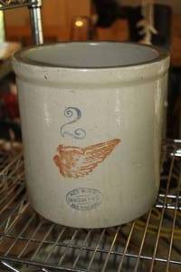 lot 663 image: Red Wing #2 Ceramic Pot
