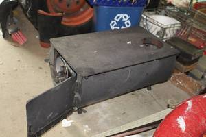 lot 668 image: Portable Wood Burning Stove
