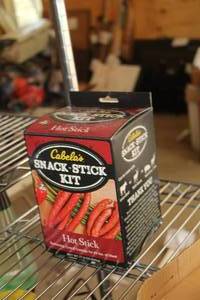 lot 685 image: Cabelas Hot Stick Snack Stick Kit (New )