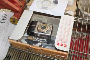 lot 693 image: Canon PC1309 PowerShot A1000IS Camera (New in Box)