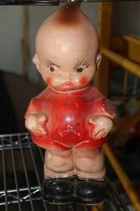lot 725 image: Vintage Baby Character Plaster Table Dcor