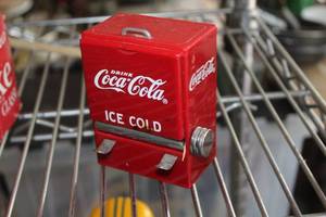 lot 758 image: Coca-Cola Toothpick Dispenser