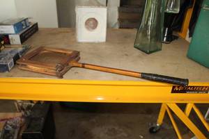 lot 840 image: Vintage 26 Badmitton Racket with Wood Case