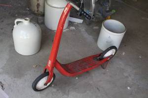 lot 834 image: Vintage Scooter