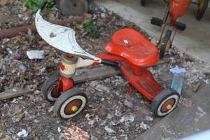 lot 839 image: Vintage Toddler Trike