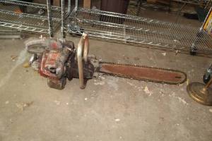 lot 796 image: Vintage Mall 2MG 30 Gas Chainsaw