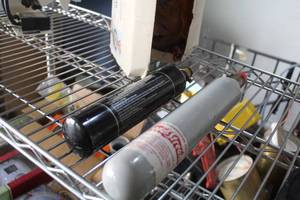 lot 825 image: Lot of (2) Soda Stream Gas Tanks with CO2 Cartridges